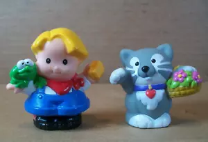 Fisher-Price ~ Little People - Gray Cat (2001) y Eddie Boy with Frog (2003) - Imagen 1 de 5