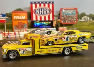 HOT WHEELS DON SNAKE PRUDHOMME 1970 BARRACUDA CAR HAULER NHRA DRAG  LEGEND MOC - Picture 1 of 4