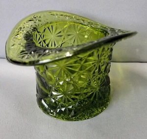 Vintage Emerald Fenton Daisy & Button Top Hat Embossed Texture Vase 3.4" Tall - Picture 1 of 14