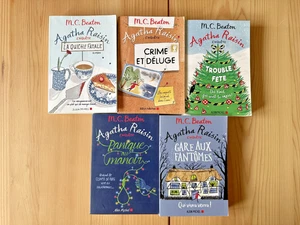 M. C. Beaton * Agatha Raisin * Lot de 5 Titres / Volumes * Albin Michel 2020 - Foto 1 di 3