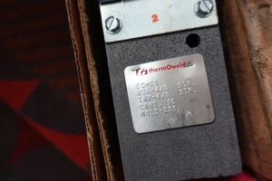 Thermoweld M-208 CC-1 4/0 STR Run And Tap Graphit Exotherm Form - Bild 1 von 3