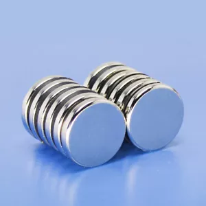 Venta al por mayor 24x3mm súper fuertes tierras raras neodimio refrigerador disco redondo imanes N50 - Imagen 1 de 3