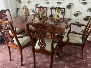 Extendable Mahogany Dining Table + Chairs - Picture 1 of 3