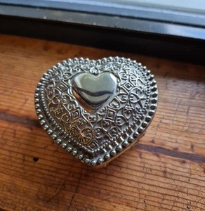 Vintage Heart Shaped Trinket Box Silver Plated 3-D Roses Victorian Style - Picture 1 of 9