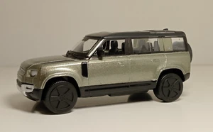 Bburago 30010 Land Rover DEFENDER 110  - METAL Scala 1:43 - Foto 1 di 3
