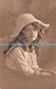 R394982 Niña Sombrero Retrato Antigua Fotografía Postal Amag Serie 0105 6 - Imagen 1 de 4