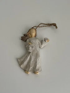 OLD WORLD Estilo Sauce Niña Sin Rostro Con Flores En Cesta Adorno - Imagen 1 de 4