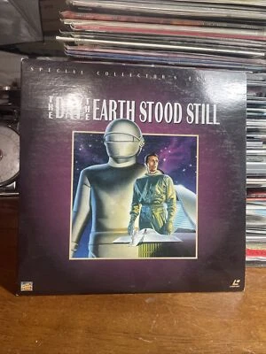 Special Collector's Edition The Day The Earth Stood Still / LaserDisc Fox Video - Image 1 of 4