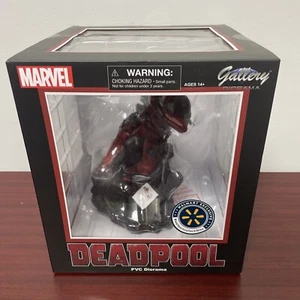Marvel Diamond Select Gallery DEADPOOL PVC Diorama, Rare 2020 Walmart Exclusive - Picture 1 of 2