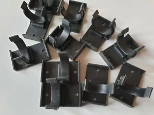 12 KITCHEN PLINTH LEG CLIPS & BRACKETS KICK BOARD PLASTIC FITS 28 MM DIA LEG - Picture 1 of 7