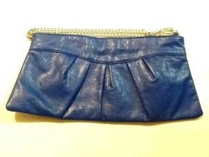 NEW BLUE PLEATED PURSE CLUTCH SHOULDER CROSSBODY BAG URBAN METAL CHAIN STRAP - Picture 1 of 4