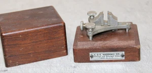 Herramienta de equilibrio para relojero C & E Marshall Co con caja - De colección - Imagen 1 de 15