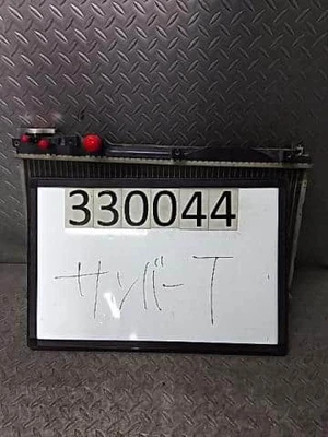 SUBARU Sambar 1999 GD-TT2 Radiator 45111TC040 [Used] [PA93077380] - Image 1 of 3
