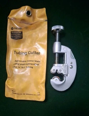 Fuller Tubing Cutter No. 4.  - For 1/8"-1" Pipe - With Reamer And Pouch - Japan - Image 1 of 4
