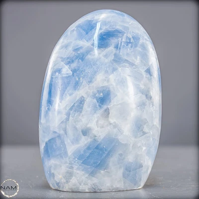 Natürliche Blaue Calcit-Kristall Freiform - 807,65g - Bild 1 von 4