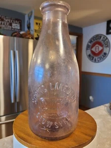 Spring Lake Dairy Farm NJ geprägtes KUH-Bild Quart Amethyst Milchflasche SYKES - Bild 1 von 11