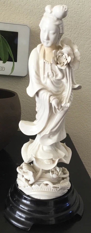 Antique Chinese blanc de chine Kwan yin statue large 12” on stand signed rare! - Image 1 of 4