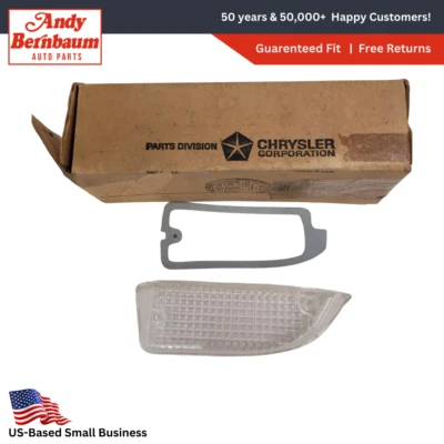 1970-1973 Dodge Coronet Left Side Parking Light Lamp Lens W/ Gasket 3420703 NOS. - Image 1 of 4