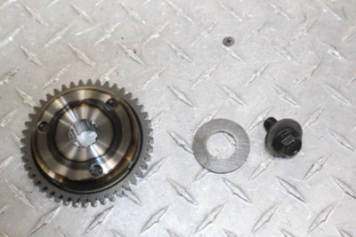 2005 SUZUKI GSXR600 МУФТА СТАРТЕРА ДВИГАТЕЛЯ - Изображение 1 из 4