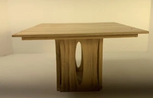 Puppenhaus Miniatur quadratischer Tisch 1:12 Maßstab Mitte des Jahrhunderts modern blonde Eiche Oberfläche - Bild 1 von 6