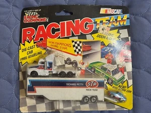 Richard Petty STP Race Team Car Hauler Nascar Vintage 1991 Racing Champions NOS - Picture 1 of 1