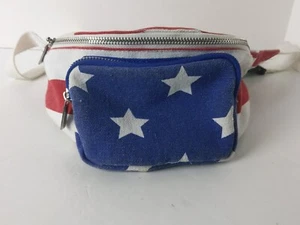 Paquete Mad Love Fanny Bandera Americana Estrellas y Rayas Rojo Blanco Azul - Imagen 1 de 9