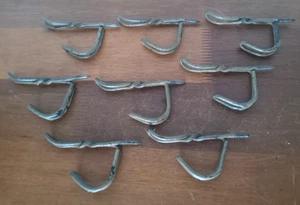 8 Vtg Twisted Metal Wire Coat Hat Hooks Country Farmhouse Schoolhouse Screw-in - Picture 1 of 20