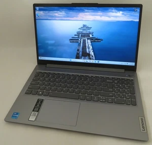 Lenovo IdeaPad 3 15IRU8 i3 1305U 1.6GHz 8GB RAM 256GB Windows 11 - Picture 1 of 13