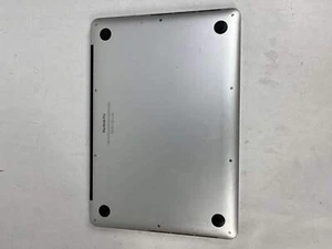 2013 Apple MacBook Pro 13" i5 2,4 GHz 8 GB RAM 256 GB SSD Argento A1502 - Foto 1 di 6