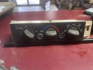 96 97 98 1996-1998 Chevrolet C1500 unidad de control de calefacción y aire acondicionado OEM - Imagen 1 de 9