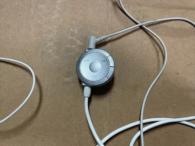 Sony Playstation (PSP) Wired Remote Control PSP-120 (Tested) - Image 1 of 3