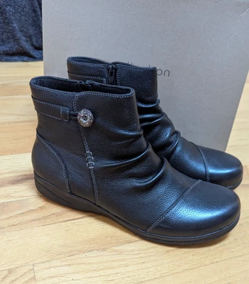 NEW Clarks Sz 12 Women's Cheyn Zoe Black Leather Ankle Boot - Image 1 of 4