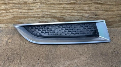 GMC ACADIA 2013-2016 PARACHOQUES DELANTERO REJILLA INSERCIÓN SUPERIOR DERECHA DERECHA OEM Foto 1 de 4