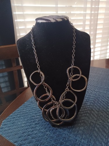 VETEMENTS Collana Paparazzi