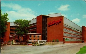 Kelloggs Headquarter Building Battle Creek Michigan Postcard 1970s - Picture 1 of 2