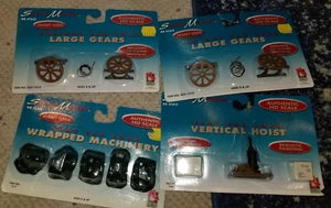 HO lebensechter Güterwagen Ladungen 4 Stück siehe Beschreibung Neu in Verpackung HK - Bild 1 von 1