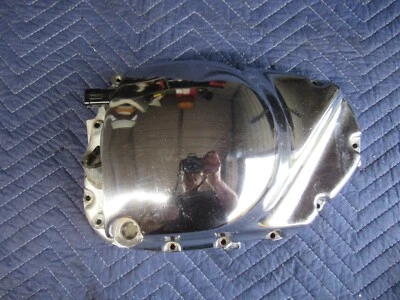 Cubierta de embrague lateral derecho Suzuki Intruder VL1500 2000 00 Foto 1 de 4