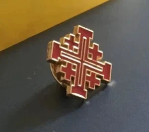 18K Gold Plated Red , Black, Blue,Green orWhite Enamel Jerusalem Cross Lapel Pin - Picture 1 of 9