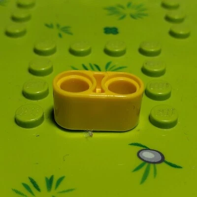 Lego 43857 Technic Liftarm Thick 1 x 2 Yellow - Image 1 of 3