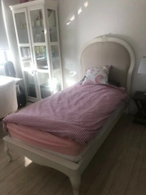 Full size bedroom furniture set (Bed, Mattress, Bedside Table, Lamp) - Image 1 of 4