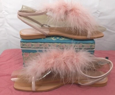 Летние сандалии Zara с розовыми перьями и ремешком на плоской подошве размер 6,5 - Изображение 1 из 4