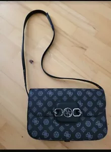 Guess Handtasche schwarz mit Logodruck - Bild 1 von 8