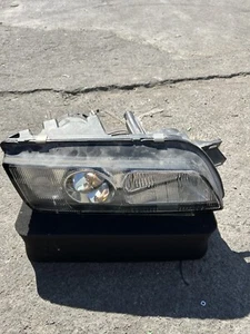 Faro derecho Nissan Skyline R32 GTR BNR32 - Imagen 1 de 4