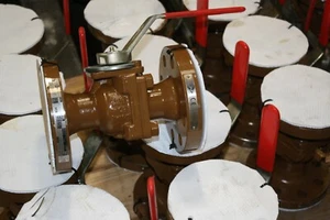 New KF 2" x 1 1/2" Class 300 Ball Valve steel WCB NACE  11M45C Certs. API 6D - Picture 1 of 7
