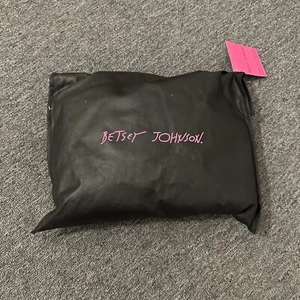 Set lenzuola formato Queen Betsey Johnson 6 pezzi - blush rosa - Foto 1 di 4