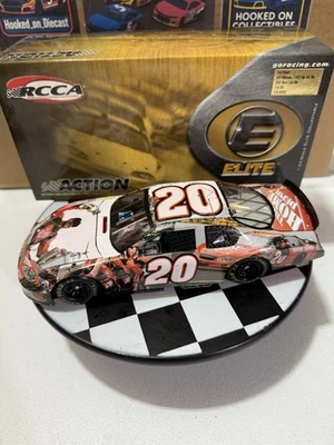 罕见 * Tony Stewart ELITE #20 里程碑 2005 Indy 400 Win 1/24 Nascar 压铸 — 第 1/4 张图片