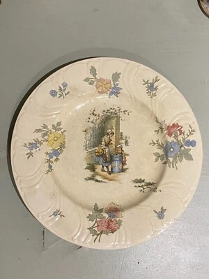 N° 2 ASSIETTE CHOISY LE ROI A RELIEF - SCENETTE PERSONNAGE ENFANT - XIXème - Photo 1/4