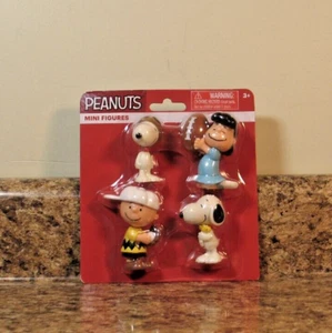 Peanuts Mini Figur 4er Pack Set Charlie Brown and the Gang SNOOPY 2" NEU - Bild 1 von 3