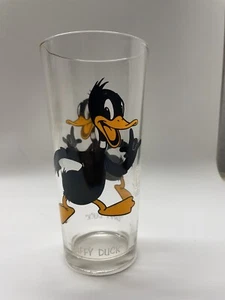 (1973) Pepsi Collector Series Looney Tunes - Daffy Duck Glass - Picture 1 of 2