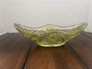 VTG Anchor Hocking Early AmericanEAPC Green Glass”Banana Boat”Bowl-Star Of David - Picture 1 of 15